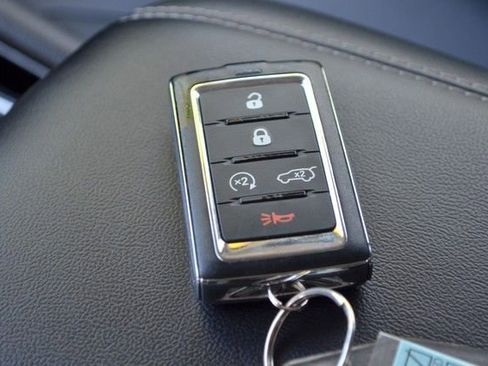 Used 2023 Jeep Grand Cherokee L Limited w/ Rear Seat Video Group I AWD/4WD image 24