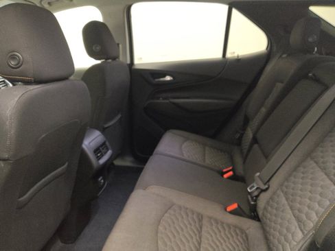 Used 2019 Chevrolet Equinox LT image 18