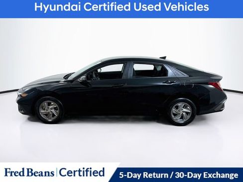 Certified 2024 Hyundai Elantra SE FWD image 5