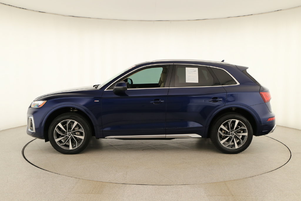 Certified 2023 Audi Q5 2.0T Premium w/ Convenience Package AWD/4WD image 2