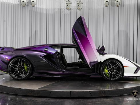 Used 2020 Lamborghini Sian Coupe image 48