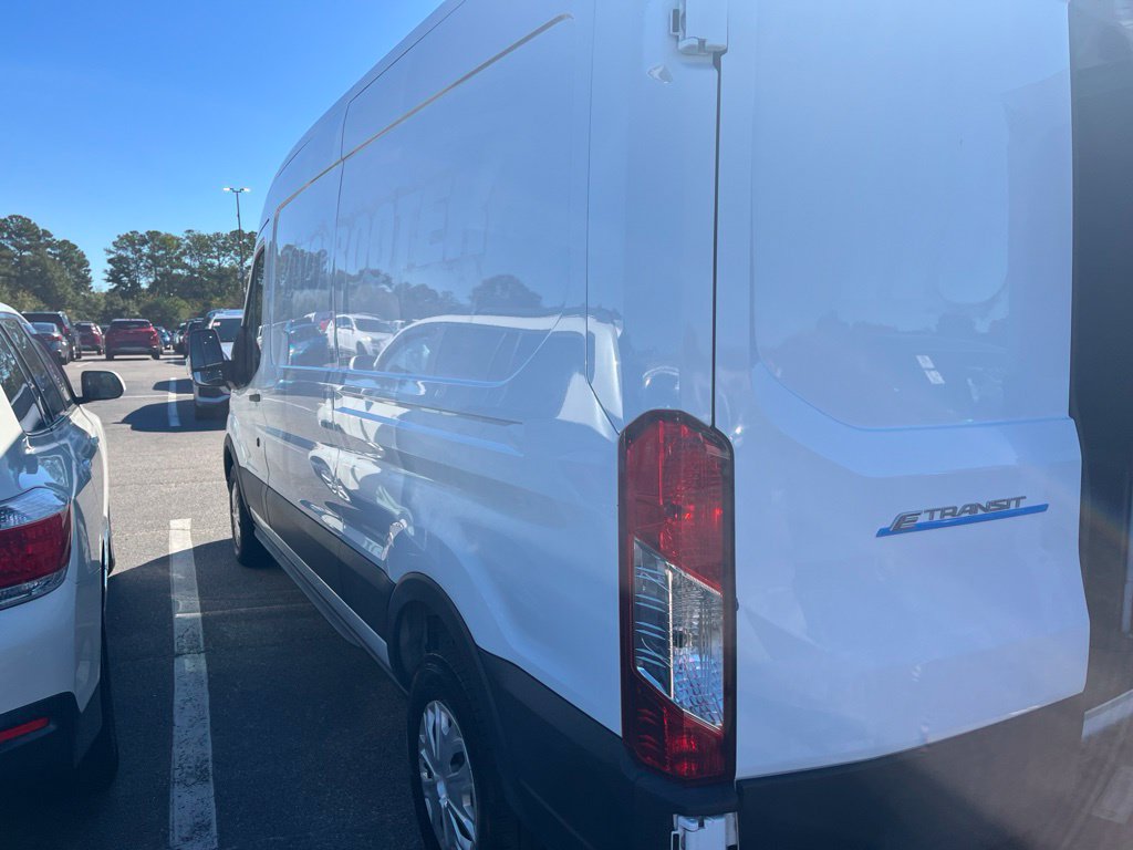 Used 2022 Ford E-Transit Medium Roof w/ Interior Upgrade Package RWD image 13