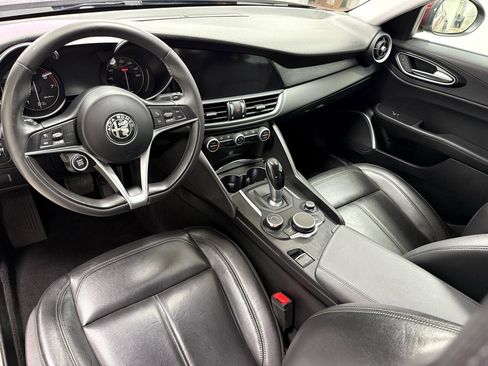 Used 2018 Alfa Romeo Giulia AWD image 27