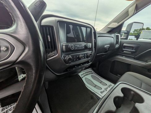Used 2015 Chevrolet Silverado 2500 LT w/ LT Convenience Package AWD/4WD image 15