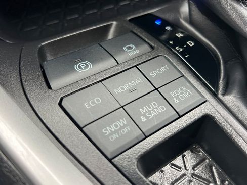 Used 2024 Toyota RAV4 XLE image 28