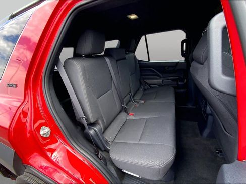 Used 2025 Toyota 4Runner SR5 AWD/4WD image 20