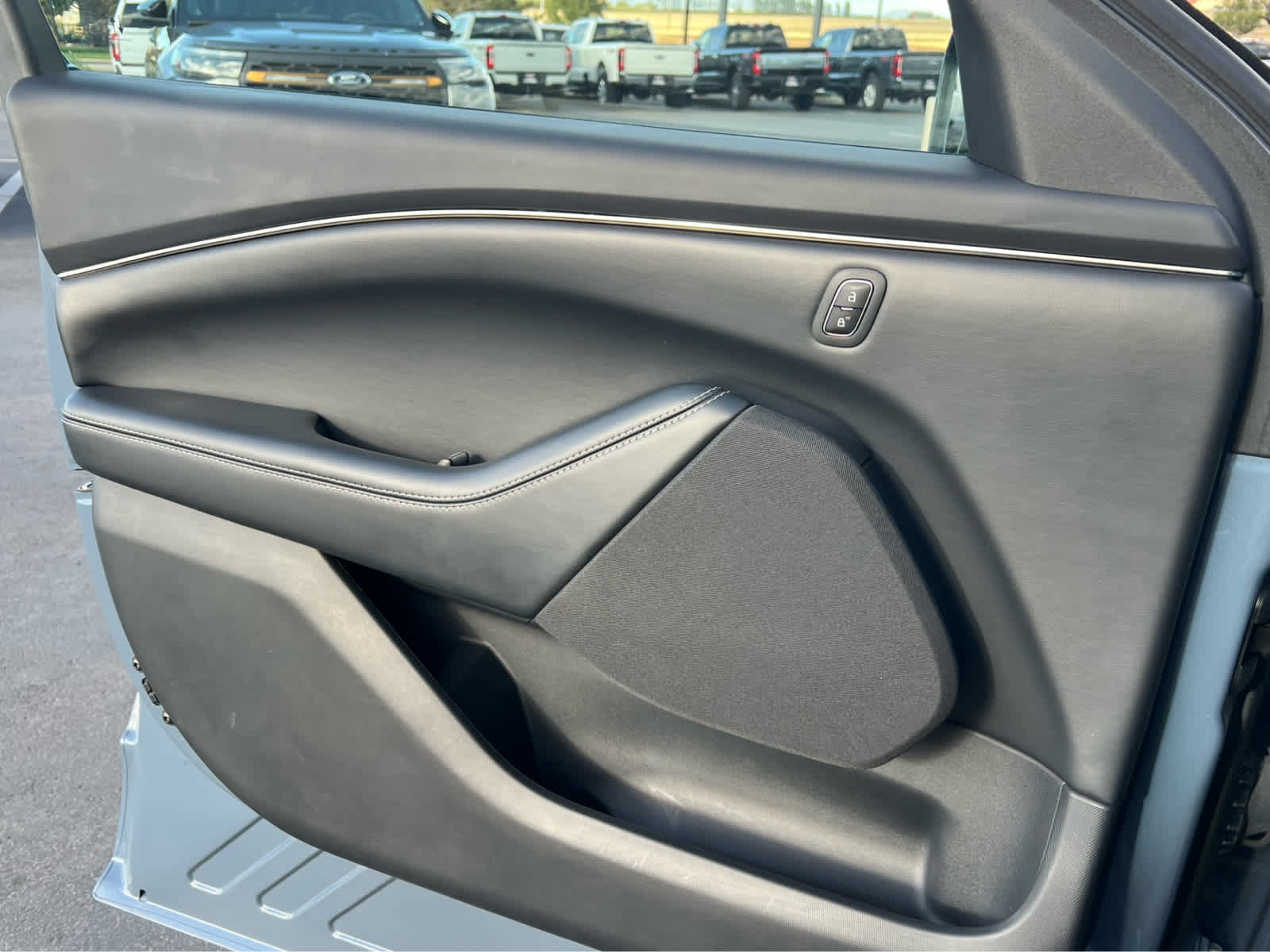 Used 2023 Ford Mustang Mach-E Select AWD/4WD image 29