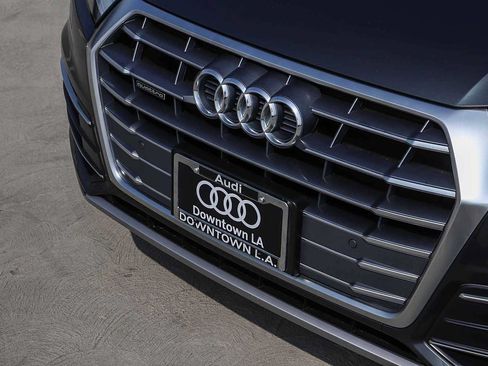 Used 2019 Audi Q5 2.0T Premium Plus w/ Premium Plus Package AWD/4WD image 8