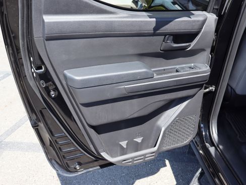 Used 2025 Toyota Tacoma SR5 image 33