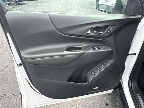 Used 2021 Chevrolet Equinox Premier AWD/4WD image 21