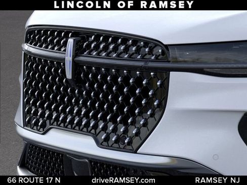 New 2026 Lincoln Nautilus Reserve AWD/4WD image 18