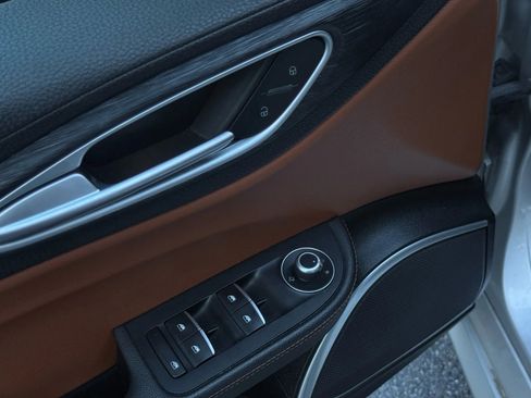 Used 2019 Alfa Romeo Giulia AWD image 18