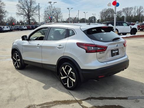 Used 2022 Nissan Rogue Sport SL image 5