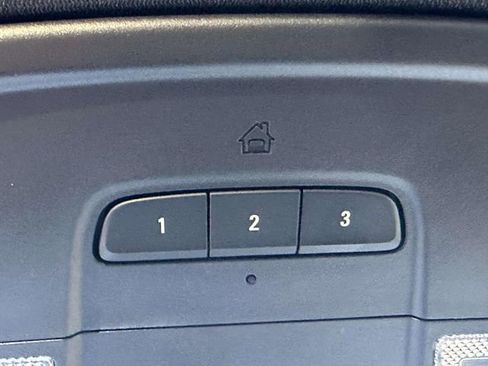 Certified 2023 Chevrolet Traverse RS image 41