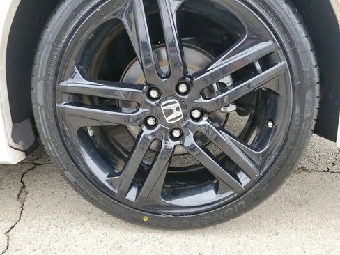 Used 2017 Honda Accord Touring image 44