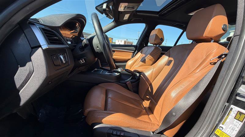 Used 2018 BMW 340i xDrive Sedan w/ Premium Package AWD/4WD image 24
