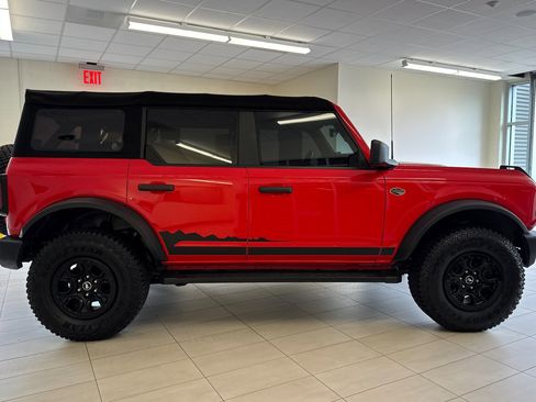 Used 2022 Ford Bronco Wildtrak AWD/4WD image 3