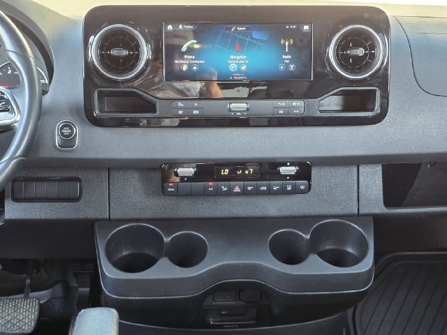 Used 2022 Mercedes-Benz Sprinter 2500 image 9