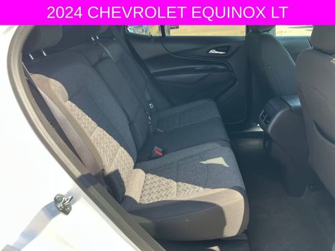 Used 2024 Chevrolet Equinox LT AWD/4WD image 15
