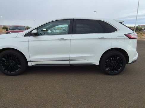 Used 2020 Ford Edge Titanium w/ Equipment Group 301A FWD image 6