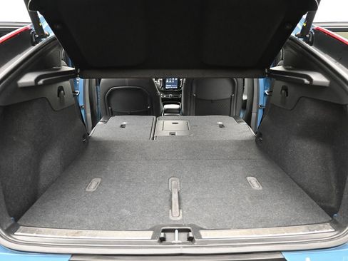Used 2023 Volvo C40 P8 Recharge Ultimate AWD/4WD image 18