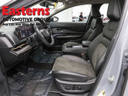 Used 2023 Nissan Ariya FWD image 13