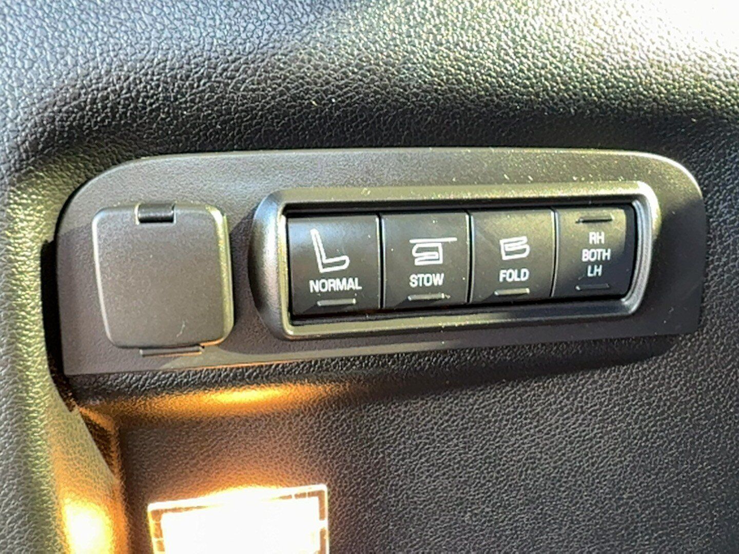 Used 2017 Ford Explorer Sport w/ Equipment Group 401A AWD/4WD image 10