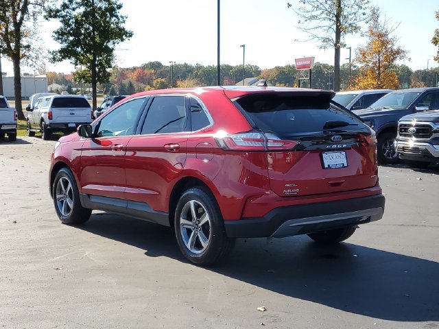 Certified 2024 Ford Edge SEL w/ Convenience Package AWD/4WD image 4
