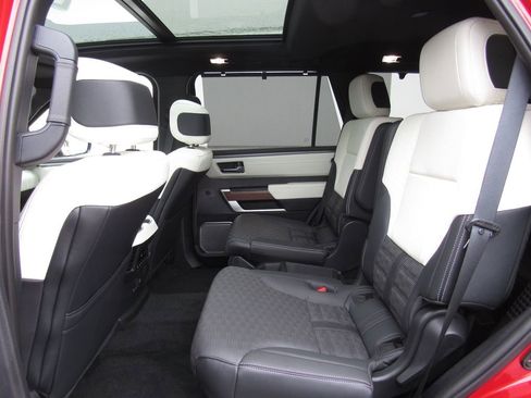 Used 2024 Toyota Sequoia Platinum AWD/4WD image 16