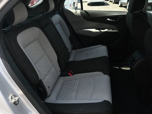 Used 2020 Chevrolet Equinox LS FWD image 18