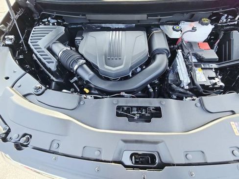 New 2026 Chevrolet Traverse LT w/ Driver Confidence Package FWD image 15