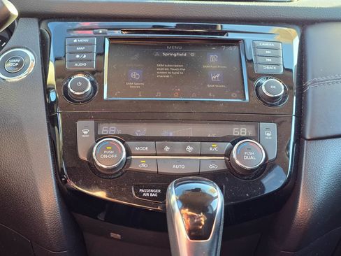 Used 2018 Nissan Rogue SL AWD/4WD image 17