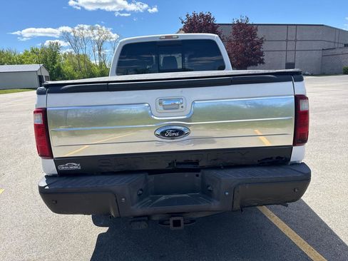 Used 2013 Ford F250 Platinum w/ Platinum Pkg AWD/4WD image 6