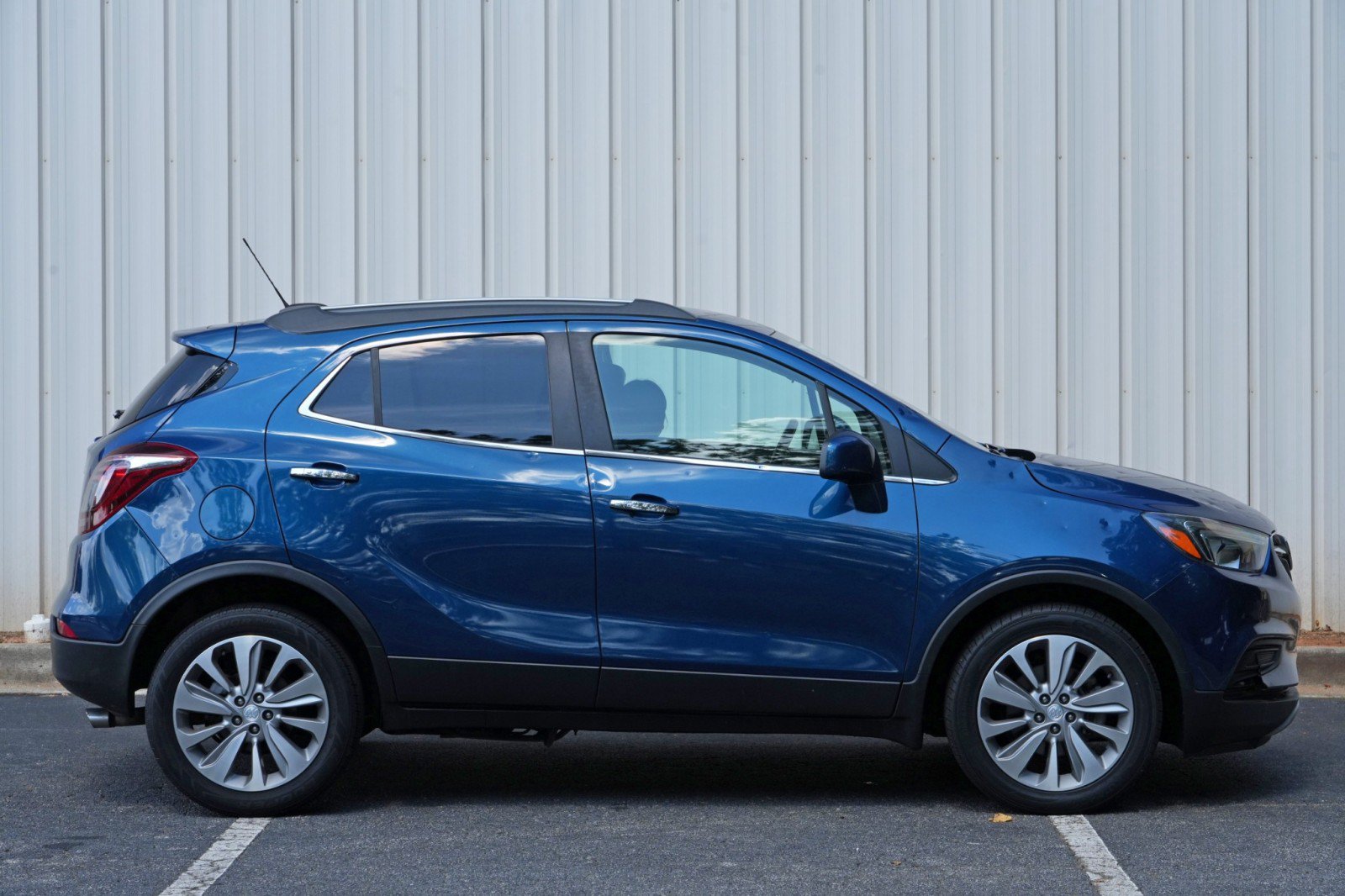 Used 2020 Buick Encore Preferred w/ Safety Package FWD image 48