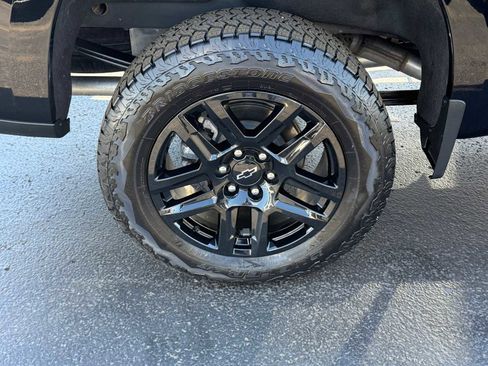 Used 2026 Chevrolet Silverado 1500 LT Trail Boss w/ LT Trail Boss Premium Package AWD/4WD image 8