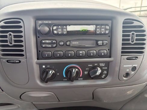 Used 2002 Ford F150 XL image 16