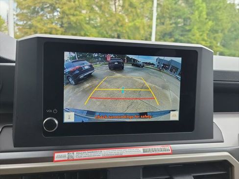 Certified 2026 Toyota Tacoma SR5 AWD/4WD image 17