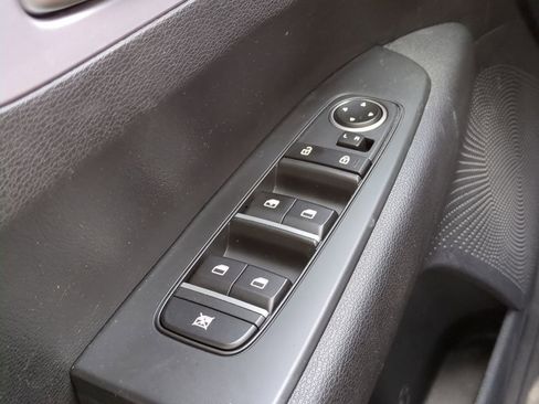 Certified 2022 Kia Forte LXS w/ LXS Technology Package image 21