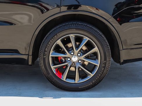 Used 2018 Dodge Durango GT AWD/4WD image 12