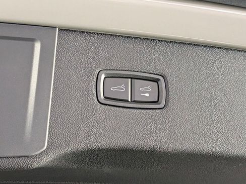 New 2026 Porsche Cayenne image 18