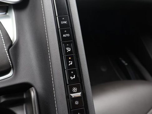 Used 2025 Chevrolet Corvette E-Ray AWD/4WD image 22