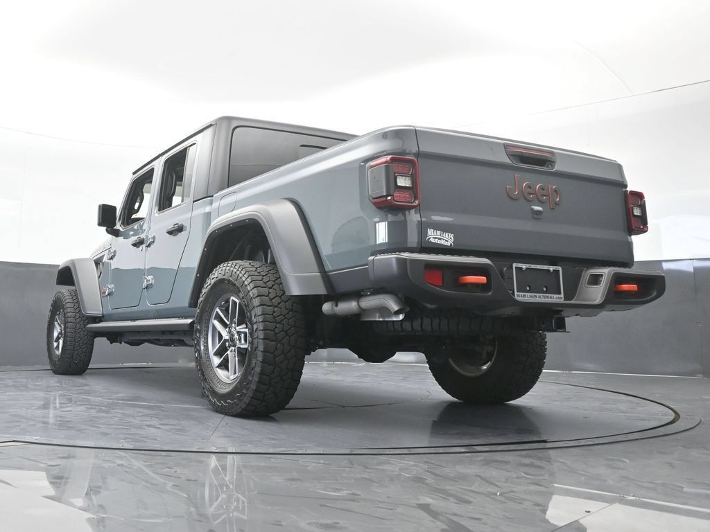 Used 2024 Jeep Gladiator Mojave AWD/4WD image 59