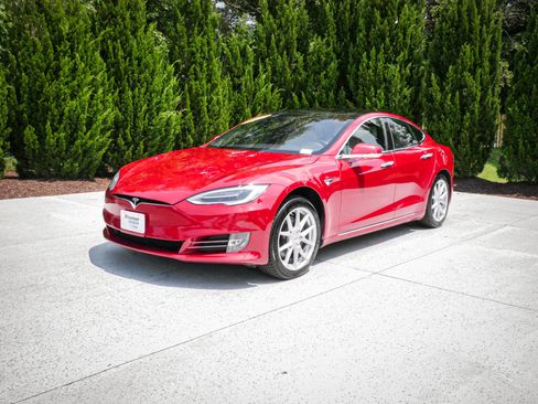 Used 2021 Tesla Model S Long Range Plus AWD/4WD image 5