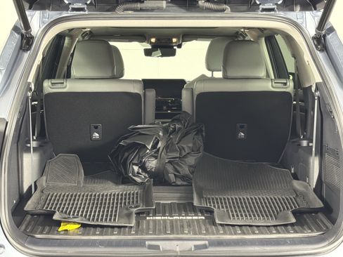 Used 2022 Toyota Highlander Platinum AWD/4WD image 25