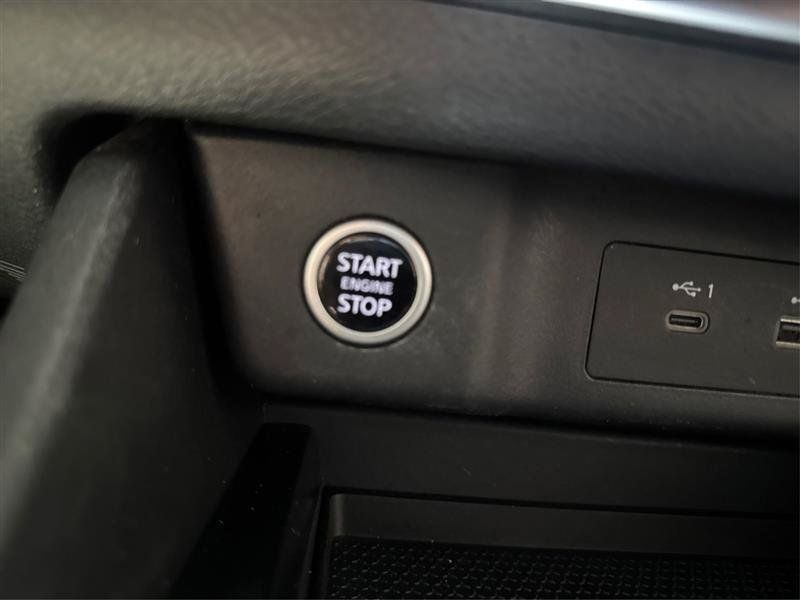 Used 2022 Nissan Rogue S AWD/4WD image 30