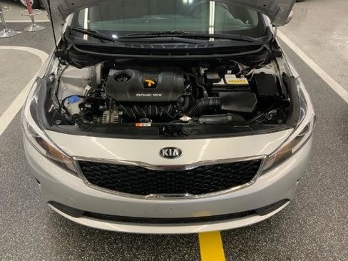 Used 2017 Kia Forte LX FWD image 32
