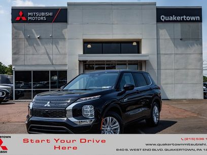 New 2025 Mitsubishi Outlander ES