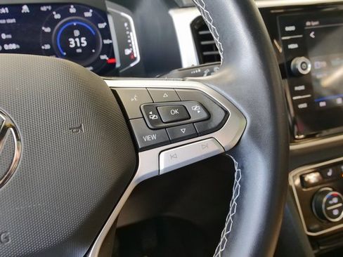 Used 2022 Volkswagen Atlas Cross Sport SE image 23