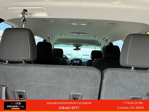 Used 2019 Chevrolet Traverse LT FWD image 20