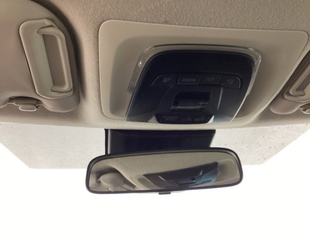 Used 2025 Toyota Corolla LE FWD image 17